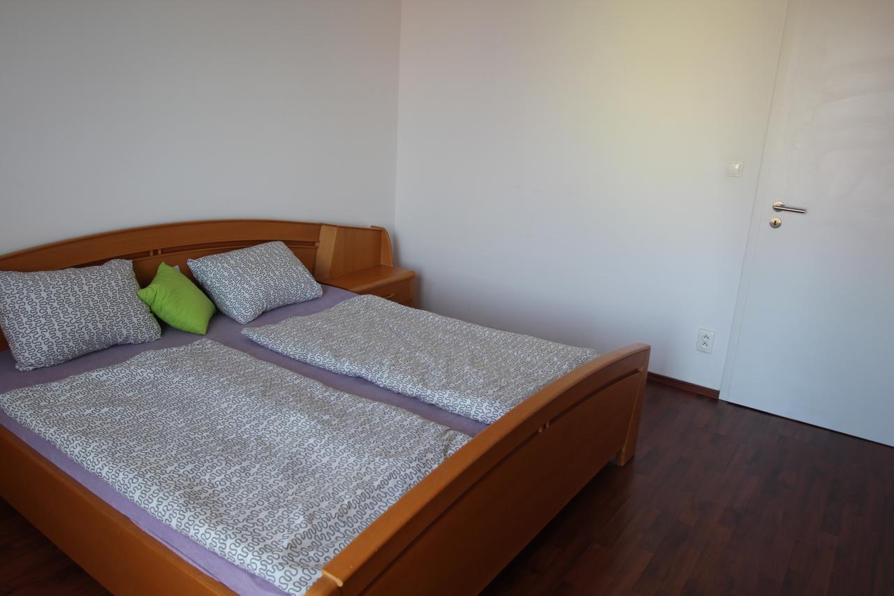 Halex5 Guest House Svidova Exterior photo